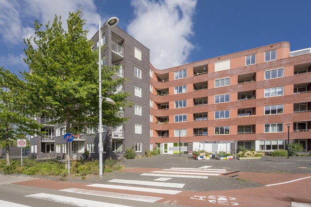 Foto 2: Amersfoort - Piet Mondriaanplein - Foto 2