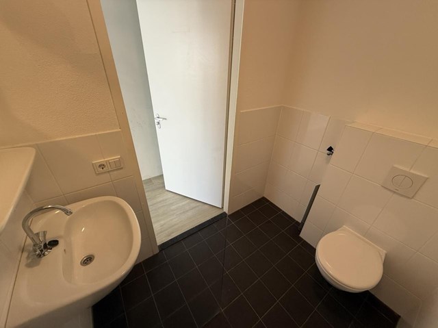 Foto 6: Amsterdam - August Allebeplein - Foto 6