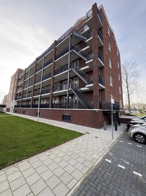 Foto 2: Hellevoetsluis - Spoorbaan - Foto 2