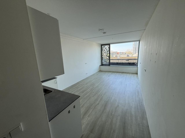 Foto 6: Amsterdam - August Allebeplein - Foto 6