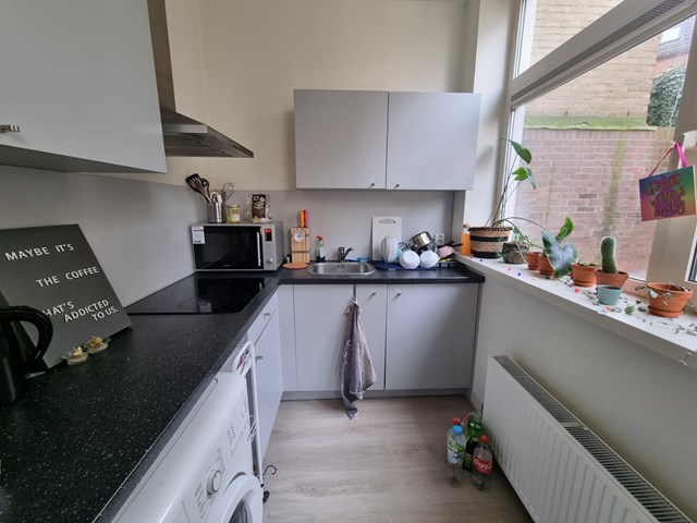 Foto 5: Groningen - Sint Walburgstraat - Foto 5