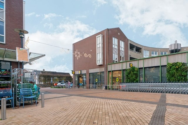 Foto 1: Westervoort - Dorpsplein - Foto 1