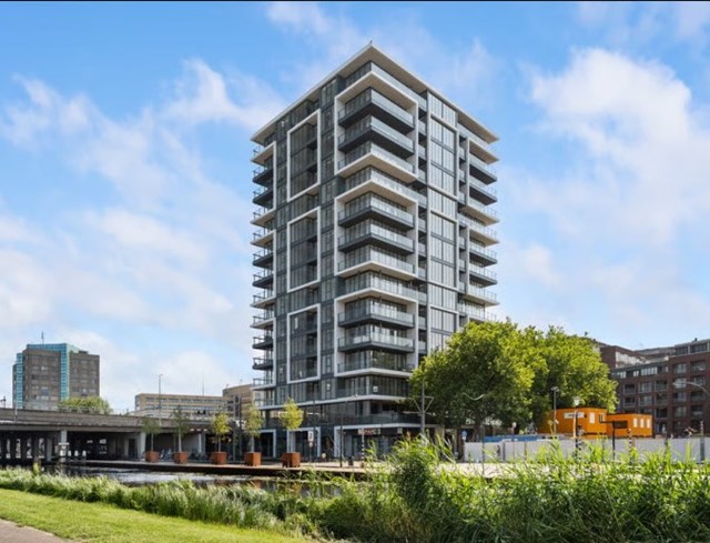 Foto 1: Schiedam - Stationsplein - Foto 1