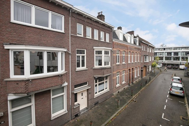 Foto 1: Maastricht - Burgemeester Ceulenstraat - Foto 1