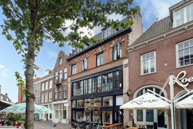 Foto 2: Utrecht - Oudkerkhof - Foto 2