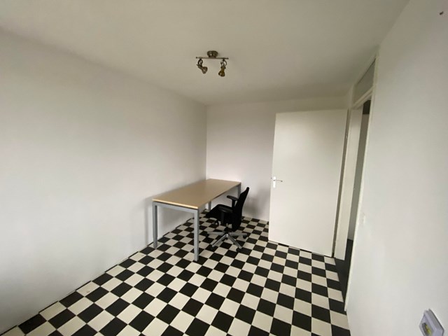 Foto 7: Barendrecht - Middeldijkerplein - Foto 7