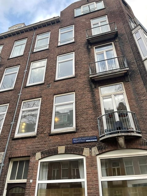 Foto 2: Amsterdam - Maarten Harpertszoon Trompstraat - Foto 2