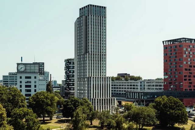 Foto 2: Eindhoven - Machinekamerplein - Foto 2