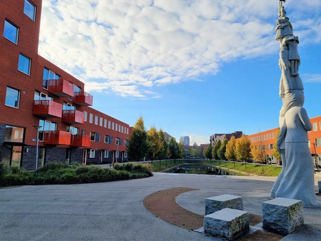 Foto 7: Groningen - Piet Fransenlaan - Foto 7