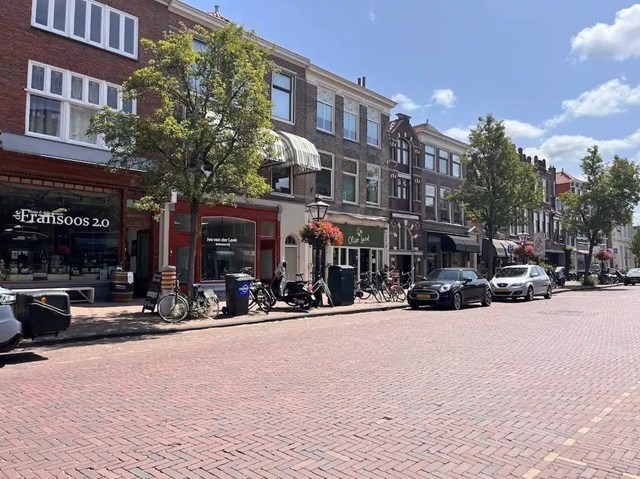 Foto 2: Leiden - Doezastraat - Foto 2
