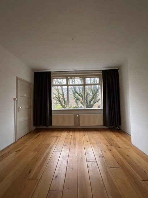 Foto 2: Arnhem - Van Oldenbarneveldtstraat - Foto 2