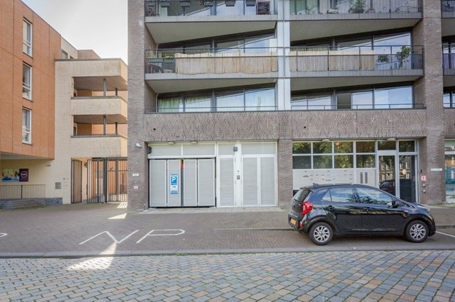 Foto 2: Amsterdam - Fritz Dietrich Kahlenbergstraat - Foto 2