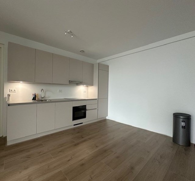 Foto 5: Schiedam - Stationsplein - Foto 5