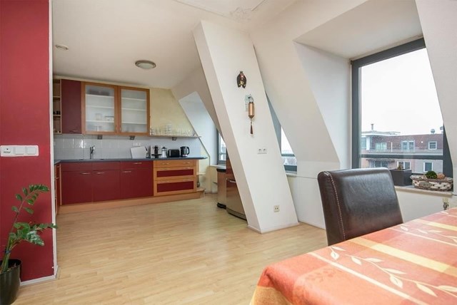 Foto 4: Amsterdam - Valkenburgerstraat - Foto 4