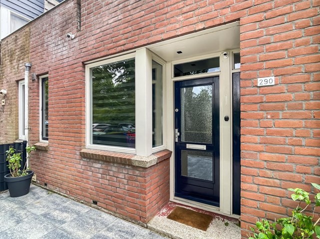 Foto 2: Almere - Middenhof - Foto 2