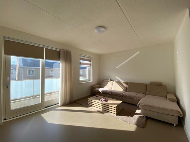 Foto 1: Almere - Jacques Lebrunstraat - Foto 1