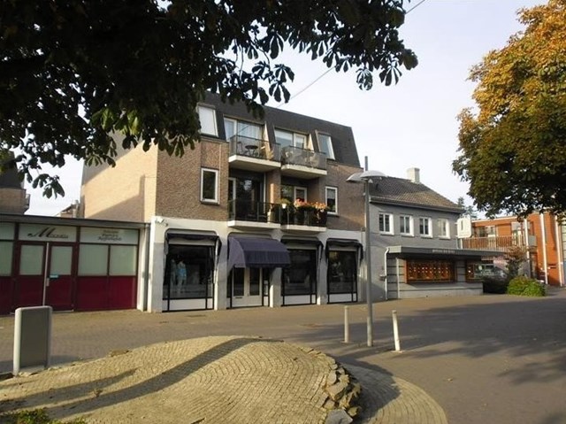 Foto 1: Waalre - Den Hof - Foto 1