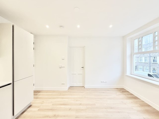 Foto 1: Amsterdam - Van Spilbergenstraat - Foto 1