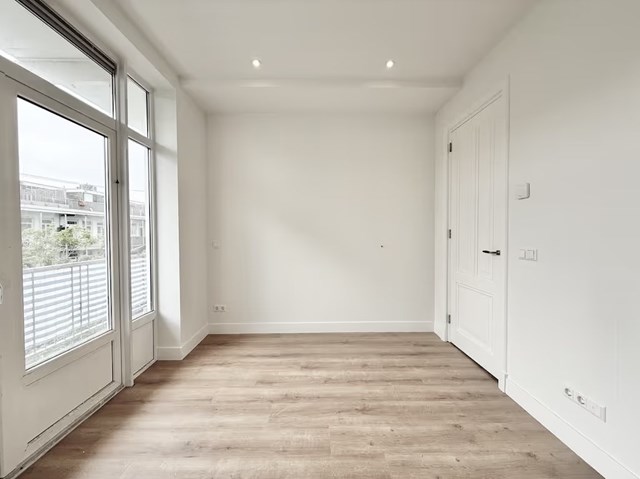 Foto 5: Amsterdam - Van Spilbergenstraat - Foto 5