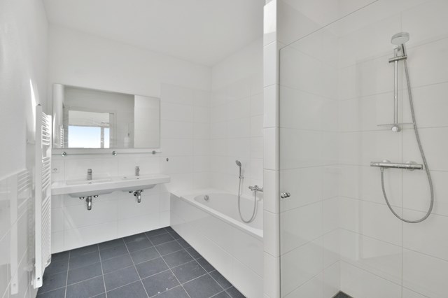 Foto 6: Amsterdam - Bottelarijstraat - Foto 6