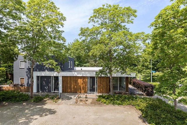 Foto 7: Nieuw-Vennep - Dokter van Haeringenplantsoen - Foto 7