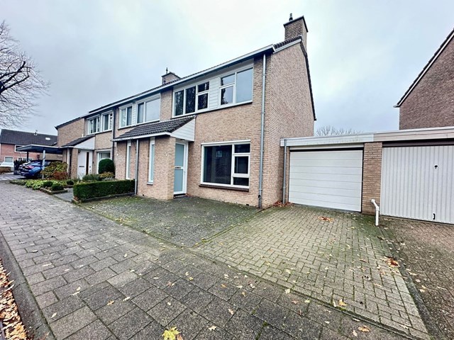 Foto 1: Veldhoven - Lariksbeek - Foto 1