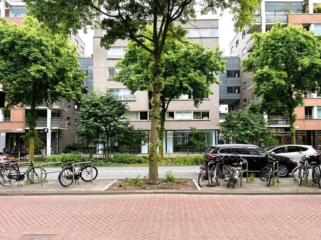 Foto 1: Amsterdam - Februariplein - Foto 1