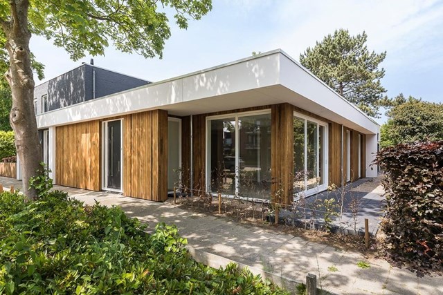 Foto 1: Nieuw-Vennep - Dokter van Haeringenplantsoen - Foto 1