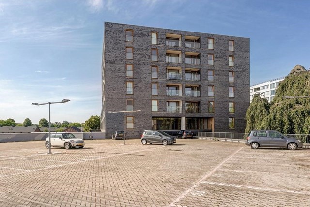 Foto 2: Eindhoven - Dr Cuyperslaan - Foto 2