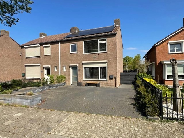 Foto 1: Velddriel - Voorstraat - Foto 1
