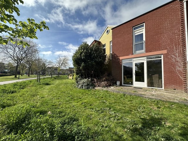 Foto 2: Apeldoorn - Het Kasteel - Foto 2