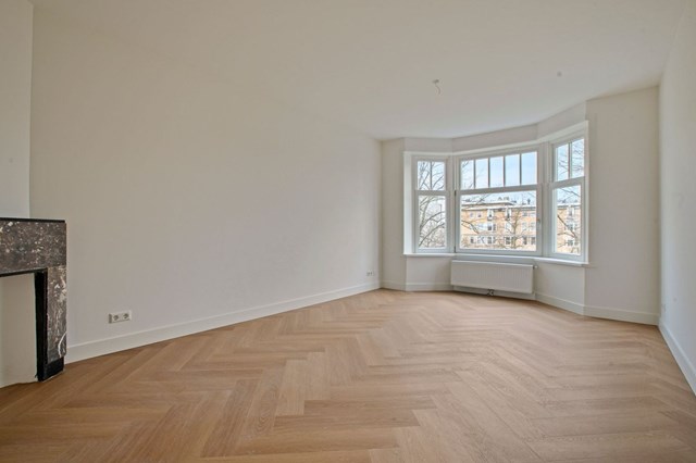 Foto 4: Amsterdam - Van Tuyll van Serooskerkenweg - Foto 4