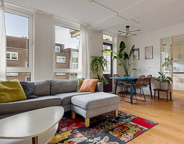 Foto 2: Amsterdam - Jacob van Lennepstraat - Foto 2