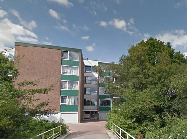 Foto 1: Amstelveen - Maarten Lutherweg - Foto 1