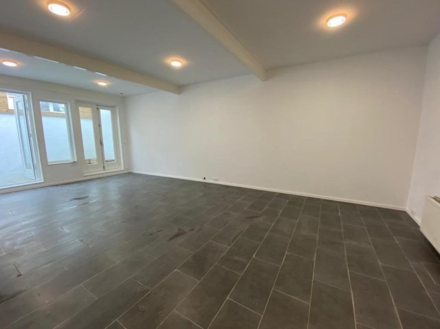 Foto 2: Leeuwarden - Oeverstraat - Foto 2