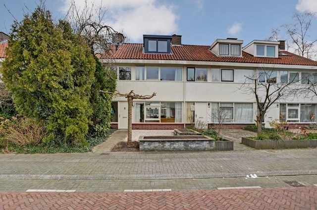 Foto 1: Amstelveen - Pluimessenlaan - Foto 1