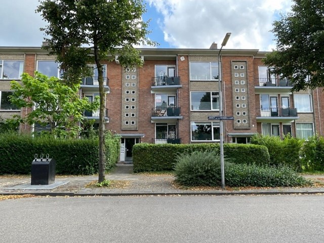 Foto 1: Deventer - Joost van Den Vondellaan - Foto 1