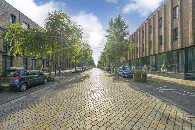 Foto 1: Amsterdam - Pieter Oosterhuisstraat - Foto 1