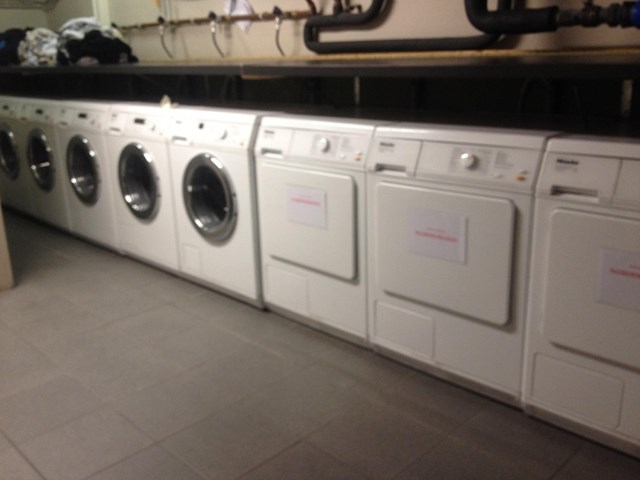 Foto 2: Groningen - Sint Walburgstraat - Foto 2