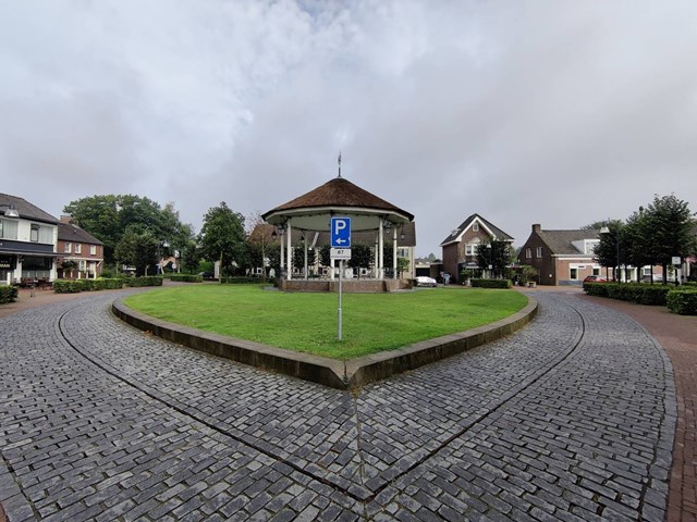 Foto 2: Veldhoven - Heuvel - Foto 2