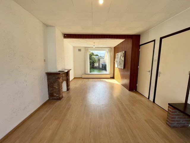 Foto 2: Roosendaal - Esdoornlaan - Foto 2