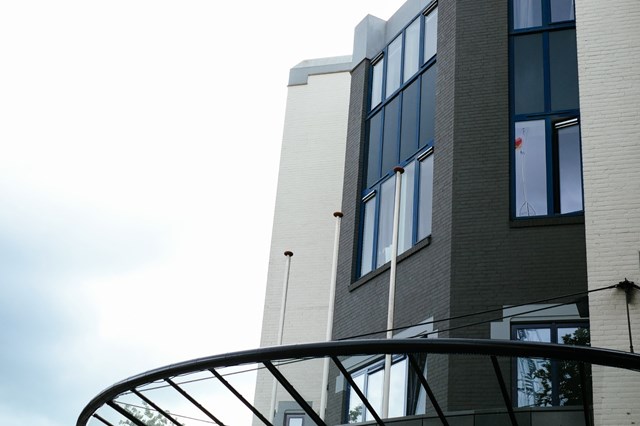 Foto 2: Apeldoorn - Marktplein - Foto 2