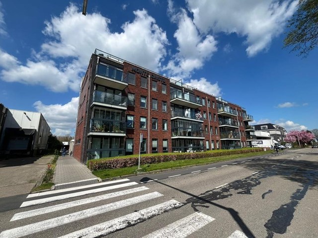 Foto 1: Bodegraven - Sportlaan - Foto 1