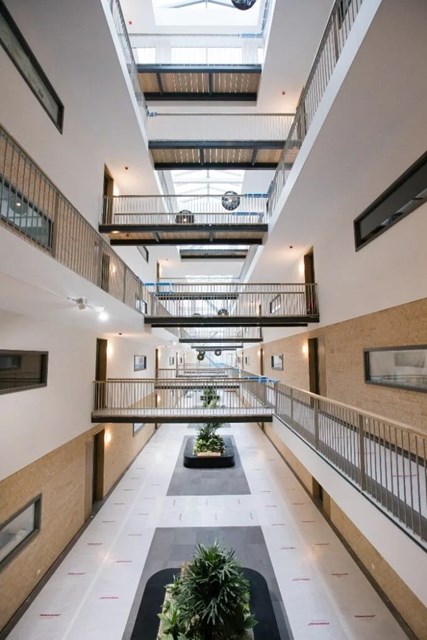 Foto 3: Purmerend - De Wherelanden - Foto 3