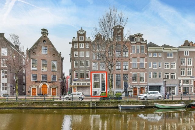 Foto 2: Amsterdam - Oudezijds Voorburgwal - Foto 2