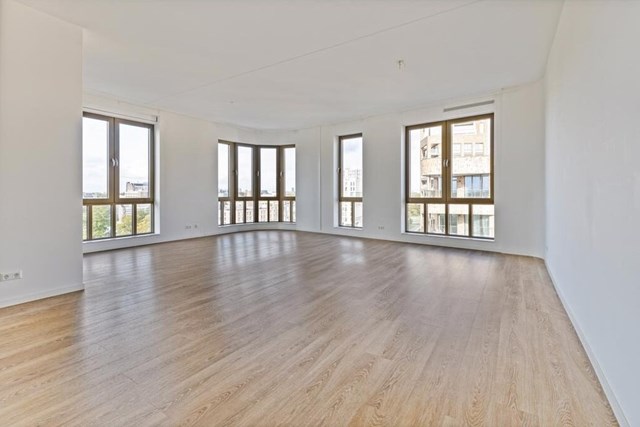 Foto 3: Diemen - Jan Wolkerslaan - Foto 3