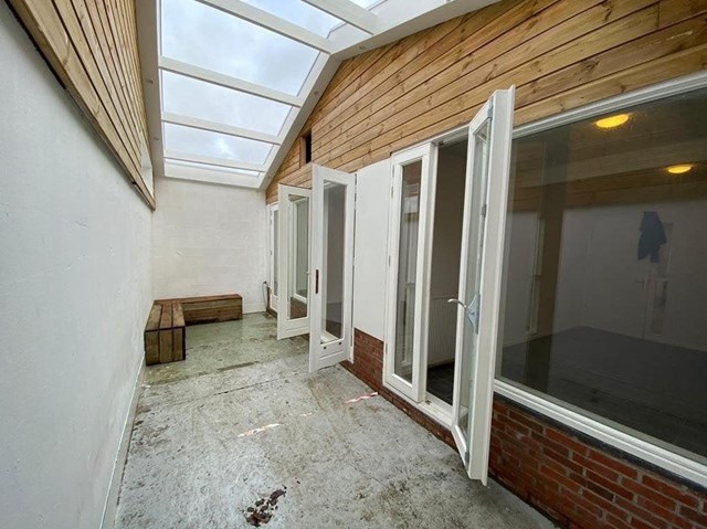 Foto 1: Leeuwarden - Oeverstraat - Foto 1