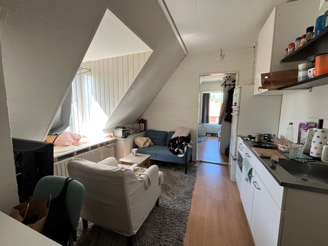 Foto 2: Groningen - Admiraal de Ruyterlaan - Foto 2