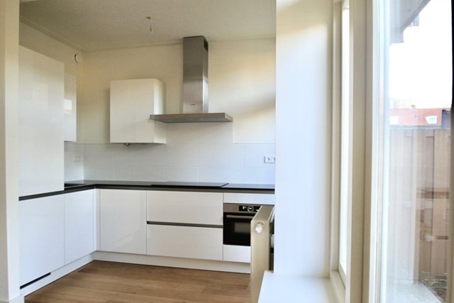 Foto 5: Haarlem - Professor van der Waalsstraat - Foto 5