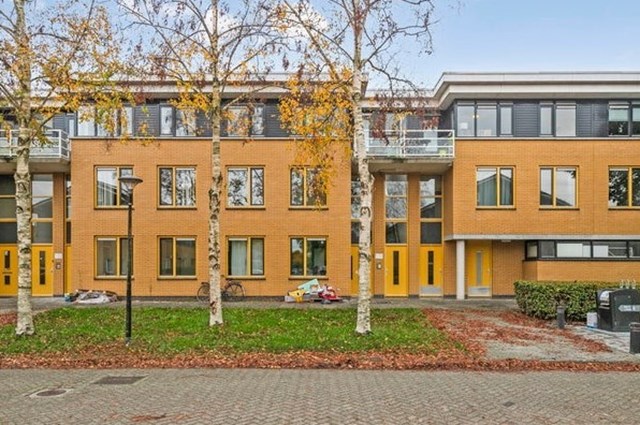 Foto 2: Almere - Voorjaarstraat - Foto 2